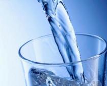Ինչպե՞ս աղի ջրից թարմ ջուր պատրաստել: